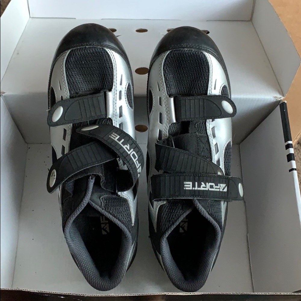 Cycling Shoes with out clips